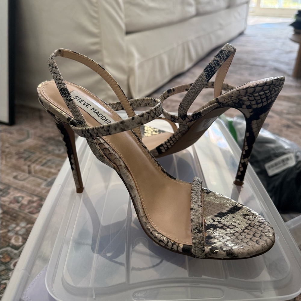 Steve Madden Black and Cream Strappy Heels